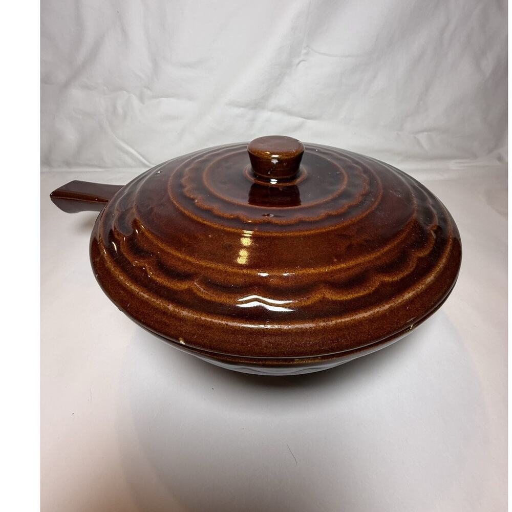 Vintage MarCrest Oven Proof Stoneware Covered Casserole Dish w Handle Lid USA